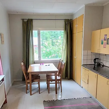 Lägenhet Hyvaen Elaemaen Koulun Huoneisto Good Life Ahmovaara