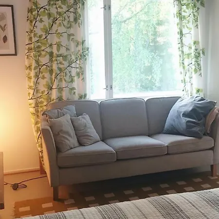 Hyvaen Elaemaen Koulun Good Life